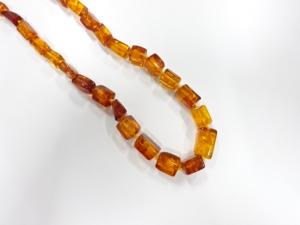 琥珀　ネックレス